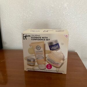 IT Cosmetics Hydrate With Confidence Set -